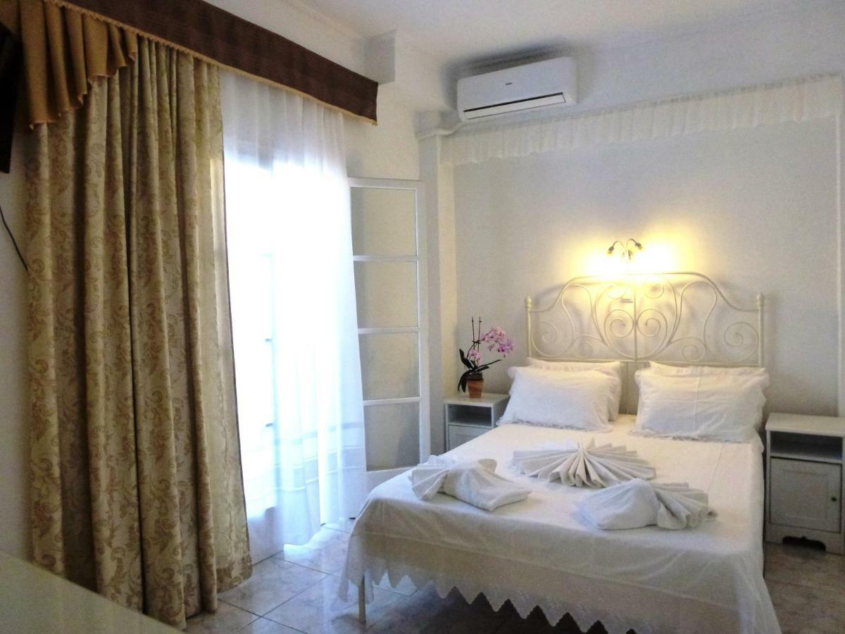 Bougainvillea Suites Kamári المظهر الخارجي الصورة