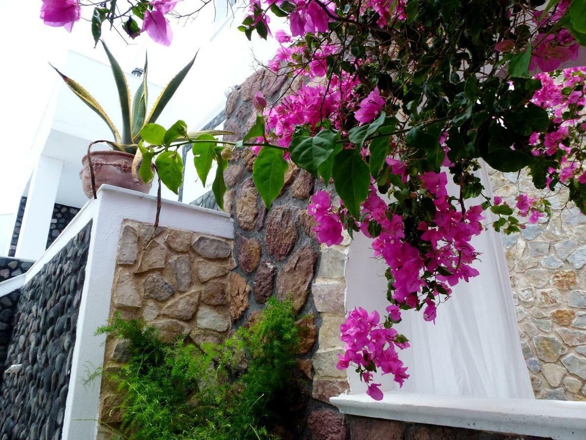 Bougainvillea Suites Kamári المظهر الخارجي الصورة