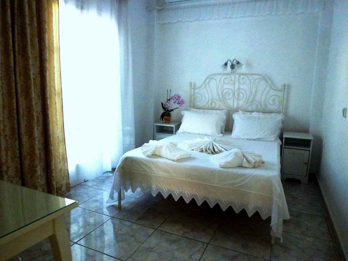 Bougainvillea Suites Kamári المظهر الخارجي الصورة