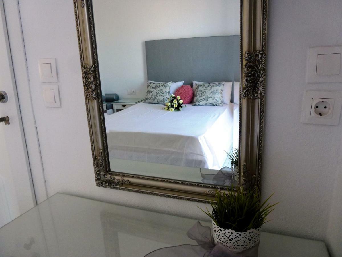 Bougainvillea Suites Kamári المظهر الخارجي الصورة