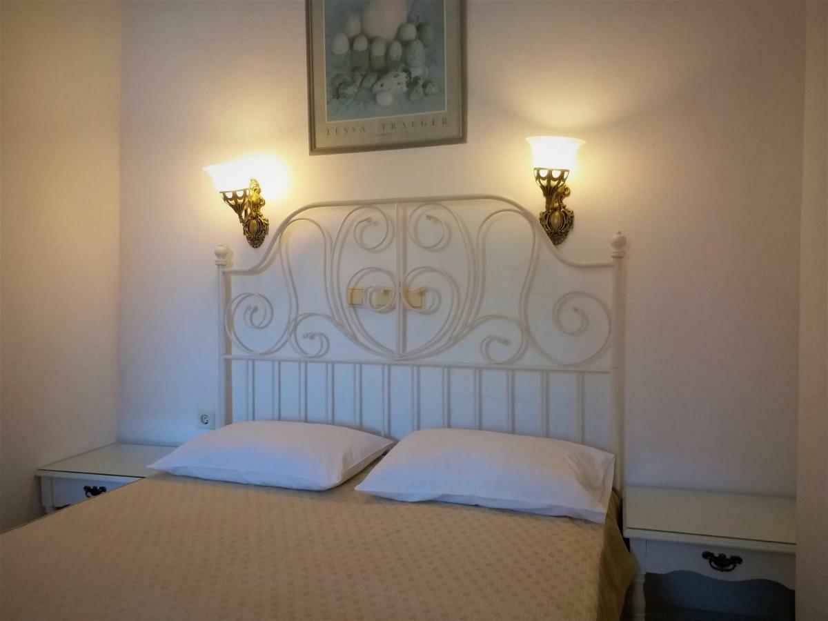 Bougainvillea Suites Kamári المظهر الخارجي الصورة